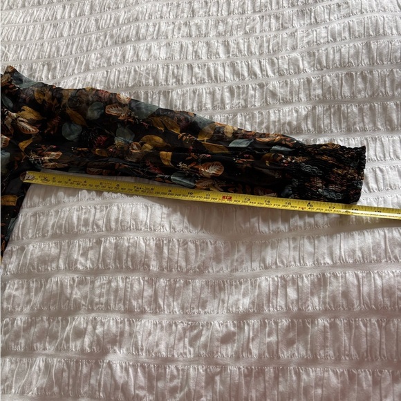 Nicholas Multicolor Blouse with Tie Front 100% Silk - Picture 4 of 11